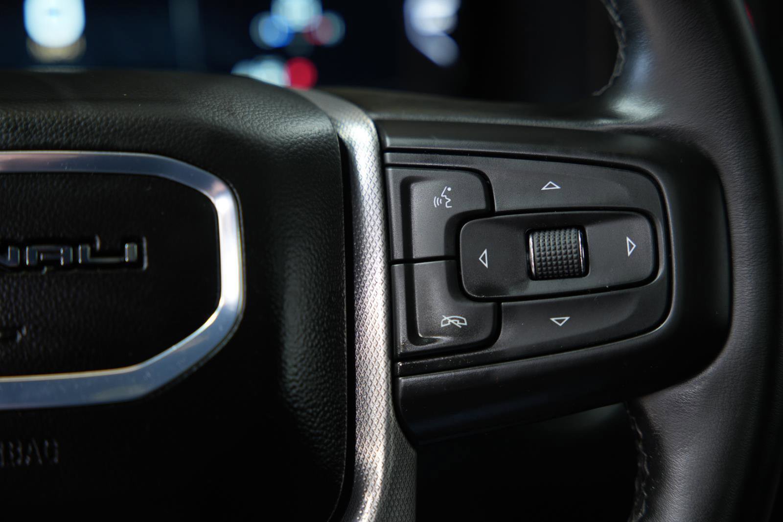 Used 2024 GMC Yukon XL Denali AWD/4WD image 38