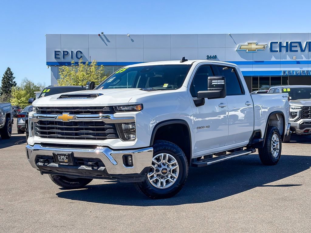 Used 2025 Chevrolet Silverado 2500 LT w/ Convenience Package AWD/4WD image 1