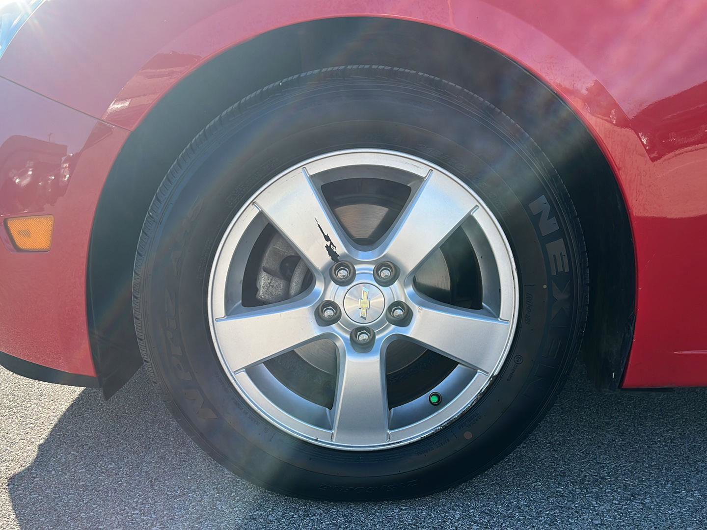 Used 2016 Chevrolet Cruze LT image 9