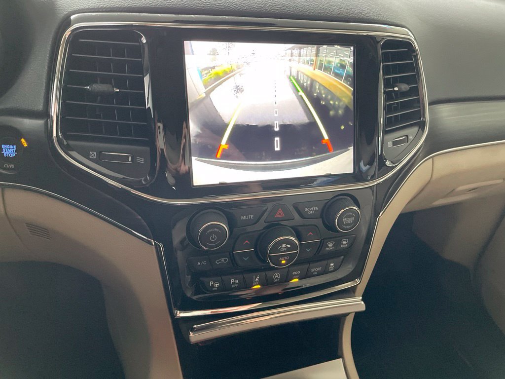 Used 2019 Jeep Grand Cherokee Limited w/ Luxury Group II AWD/4WD image 25