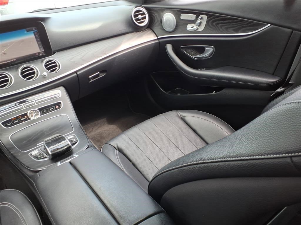 Used 2018 Mercedes-Benz E 300 4MATIC w/ Premium 1 Package image 17