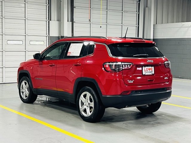 Used 2024 Jeep Compass Latitude image 17