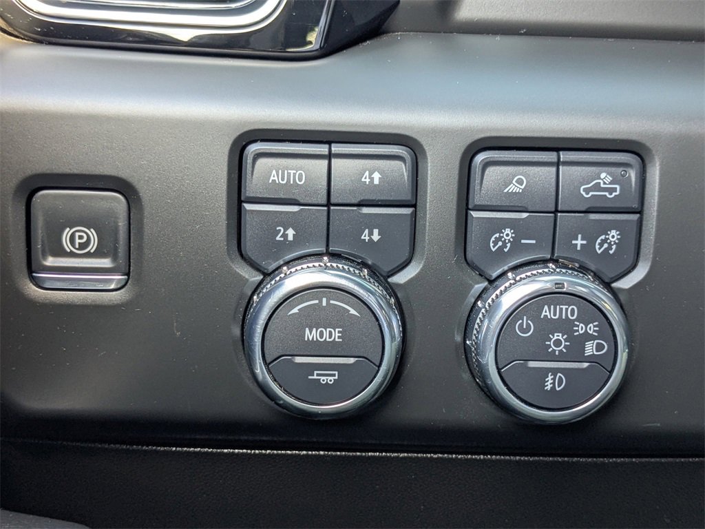 Used 2025 GMC Sierra 2500 Denali w/ Denali Reserve Package image 25