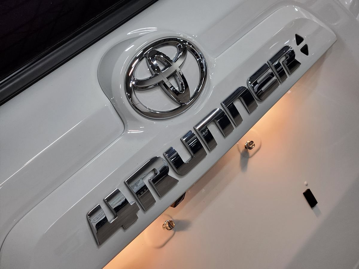 Used 2023 Toyota 4Runner SR5 AWD/4WD image 25