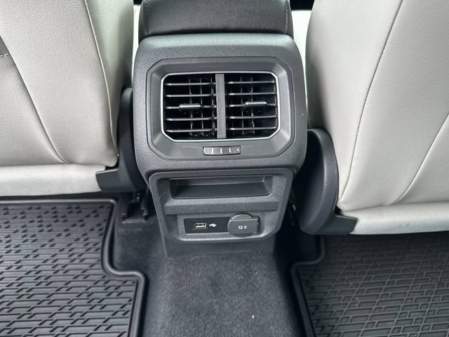 Used 2018 Volkswagen Tiguan SEL AWD/4WD image 33