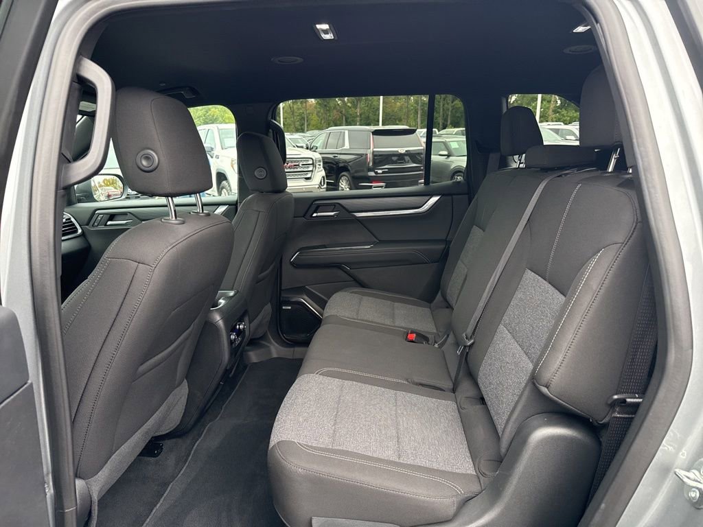 Used 2025 GMC Acadia Elevation FWD image 12