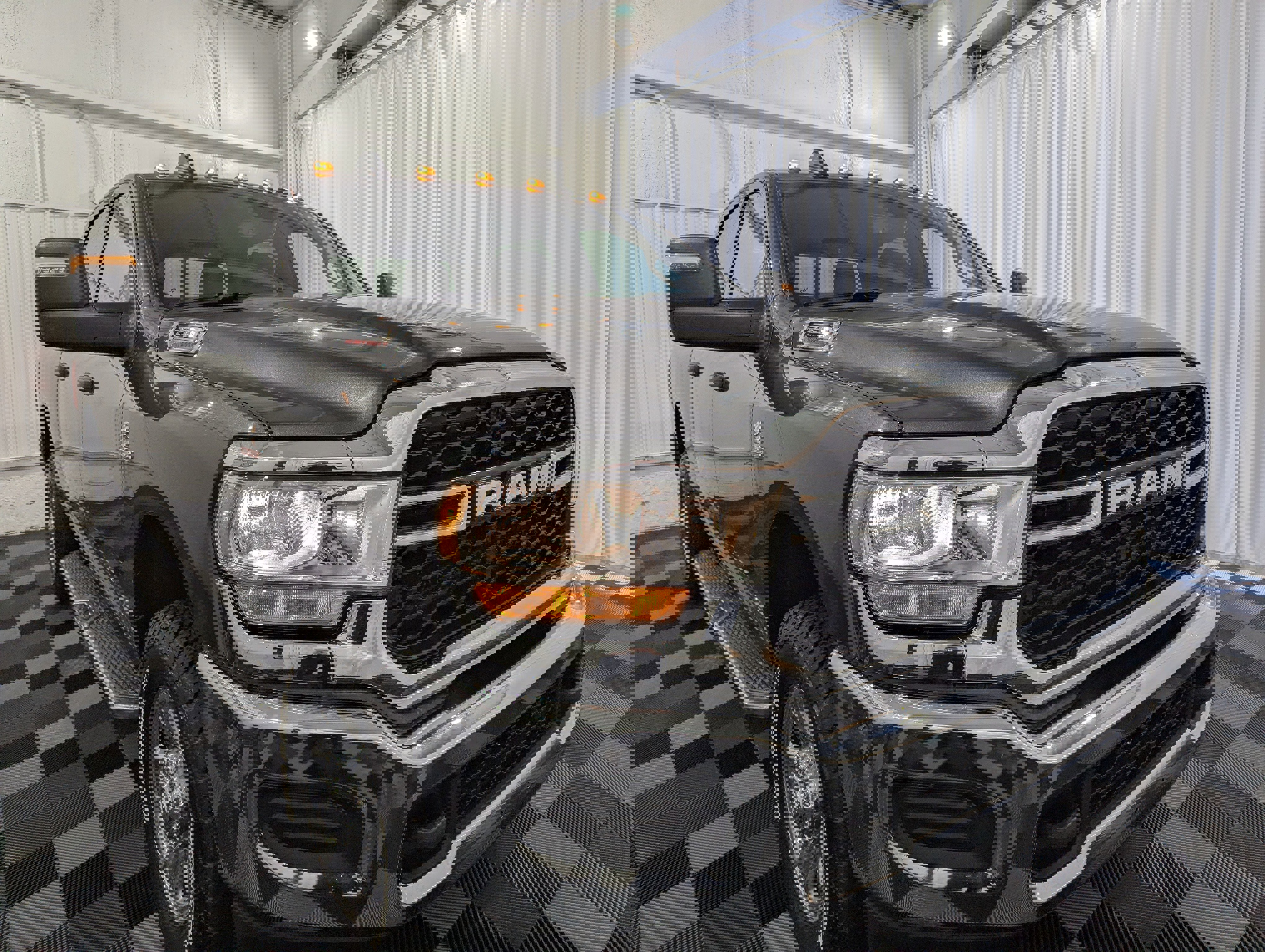 Used 2024 RAM 2500 Tradesman w/ Chrome Appearance Group image 5