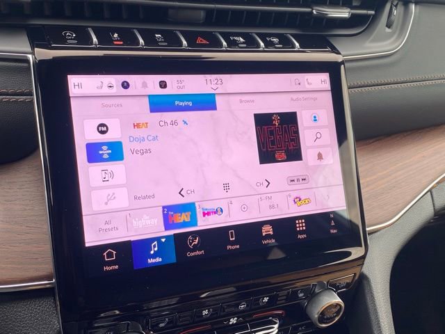 New 2025 Jeep Grand Cherokee Summit w/ Adv Protech Group IV image 22