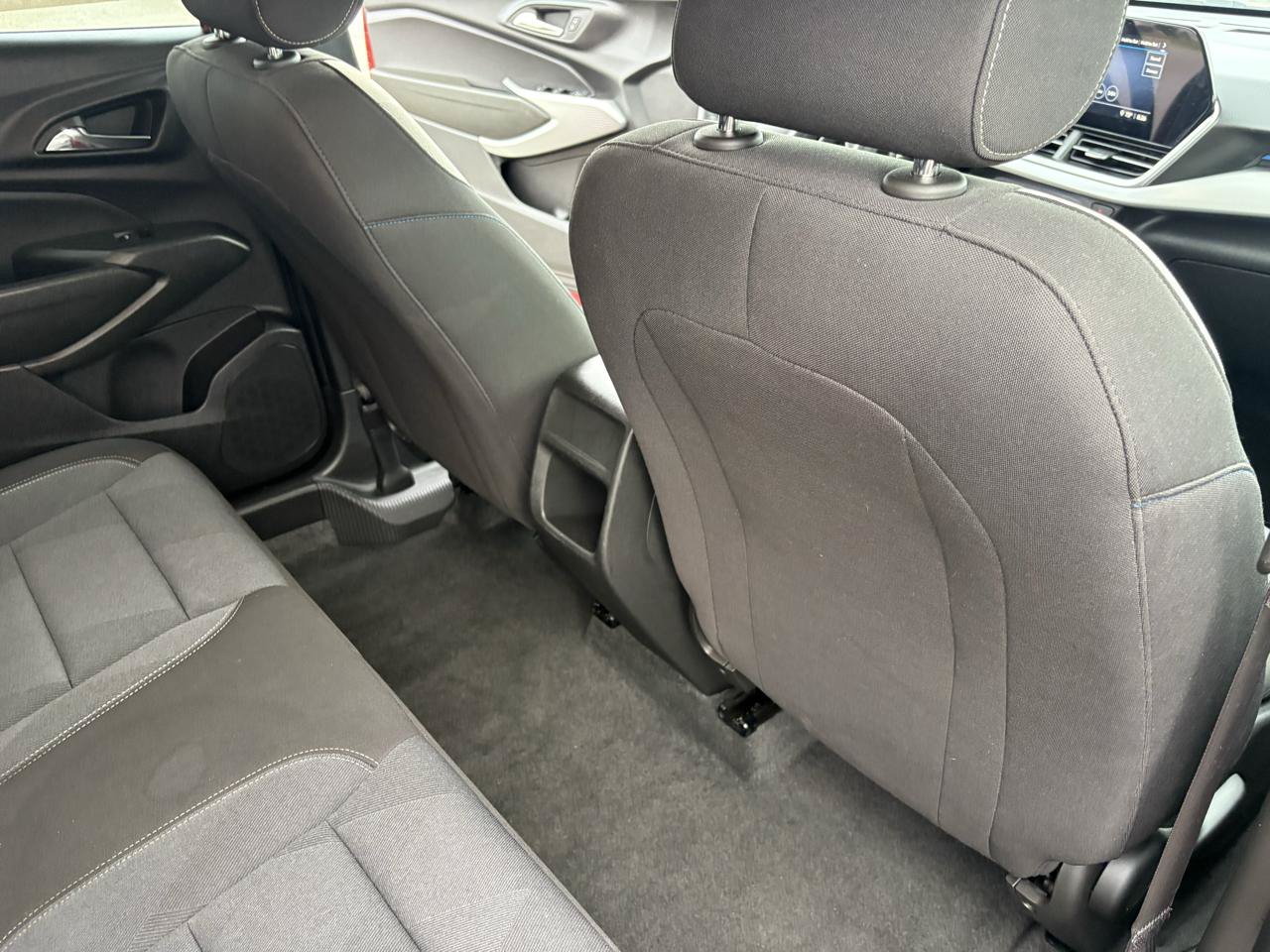 Used 2026 Chevrolet Trax LS FWD image 43