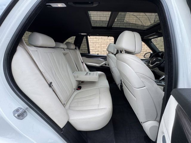 Used 2017 BMW X5 xDrive40e AWD/4WD image 12