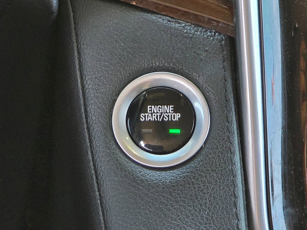 Used 2020 Cadillac Escalade Premium Luxury image 21