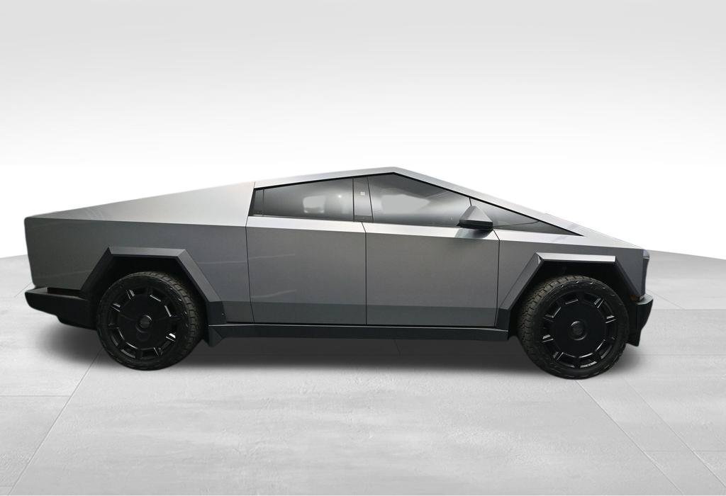 Used 2025 Tesla Cybertruck AWD Crew Cab image 6