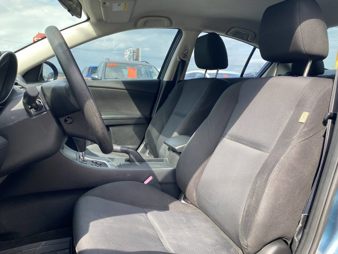 Used 2011 MAZDA MAZDA3 i Sport image 13