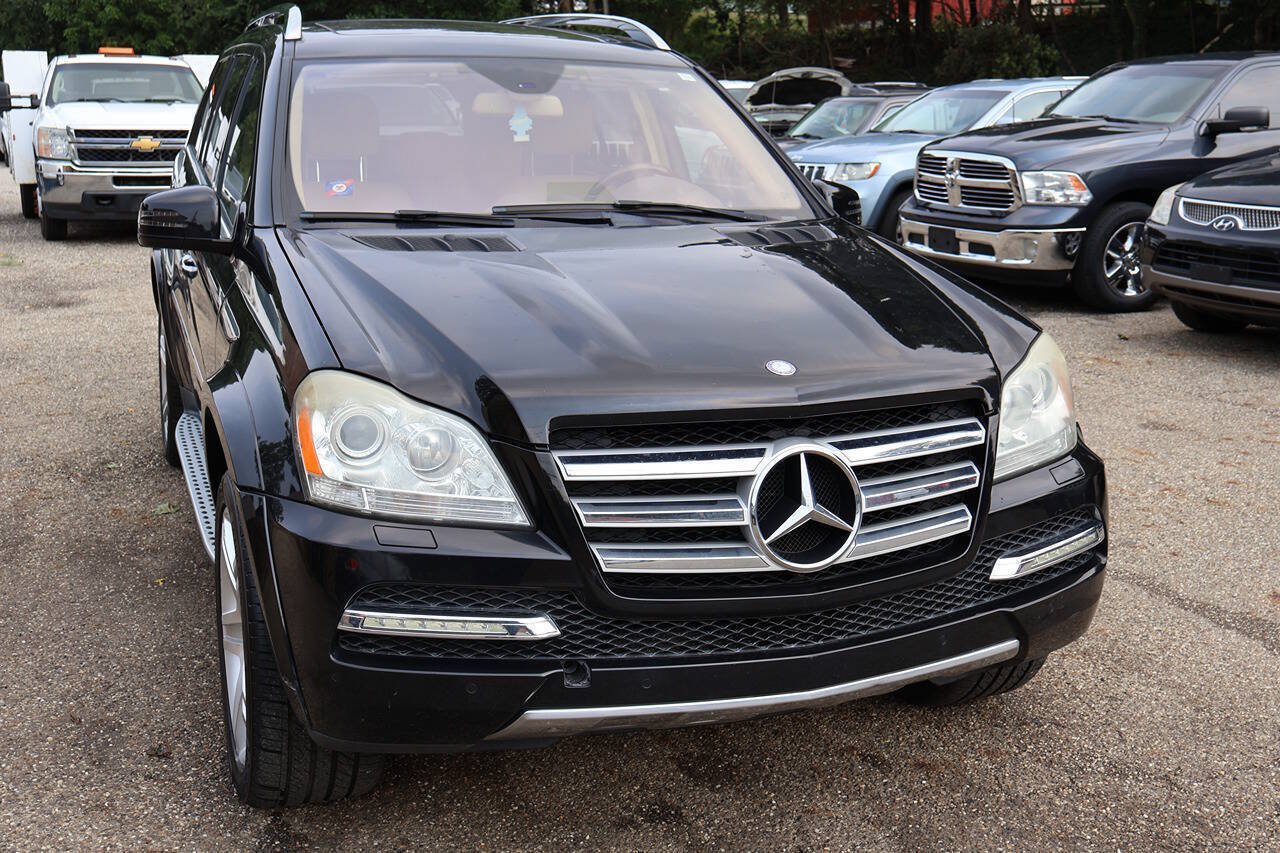 Used 2011 Mercedes-Benz GL 550 4MATIC image 2