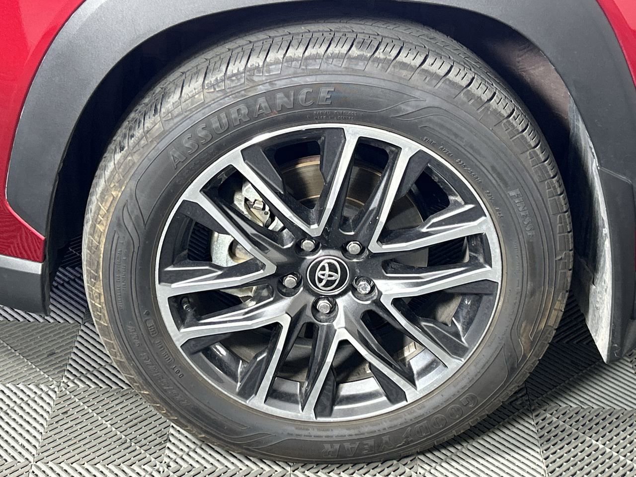 Used 2026 Toyota Corolla Cross XLE w/ Convenience Package image 9