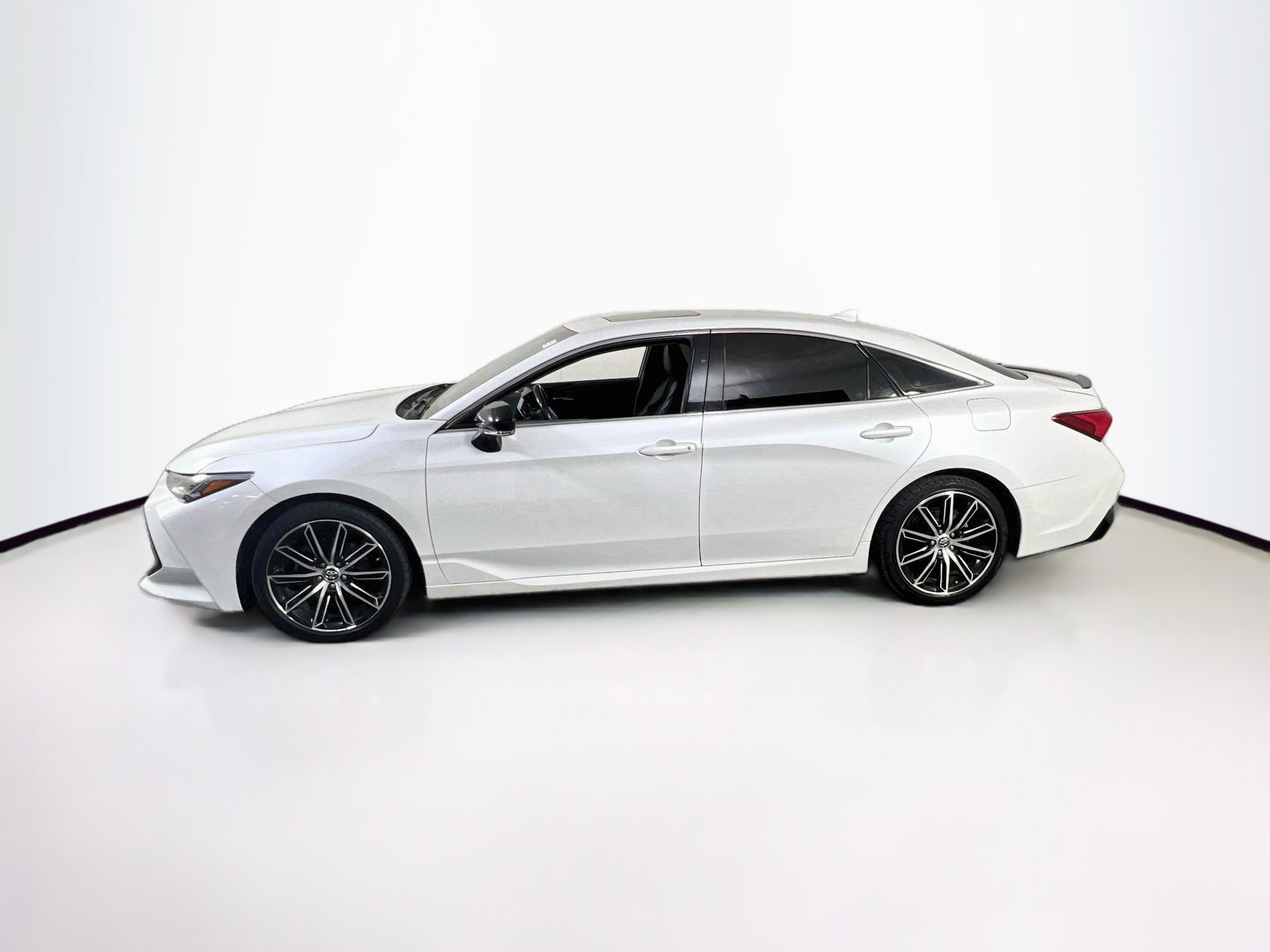 Used 2019 Toyota Avalon Touring w/ All Weather Liner Package FWD image 8