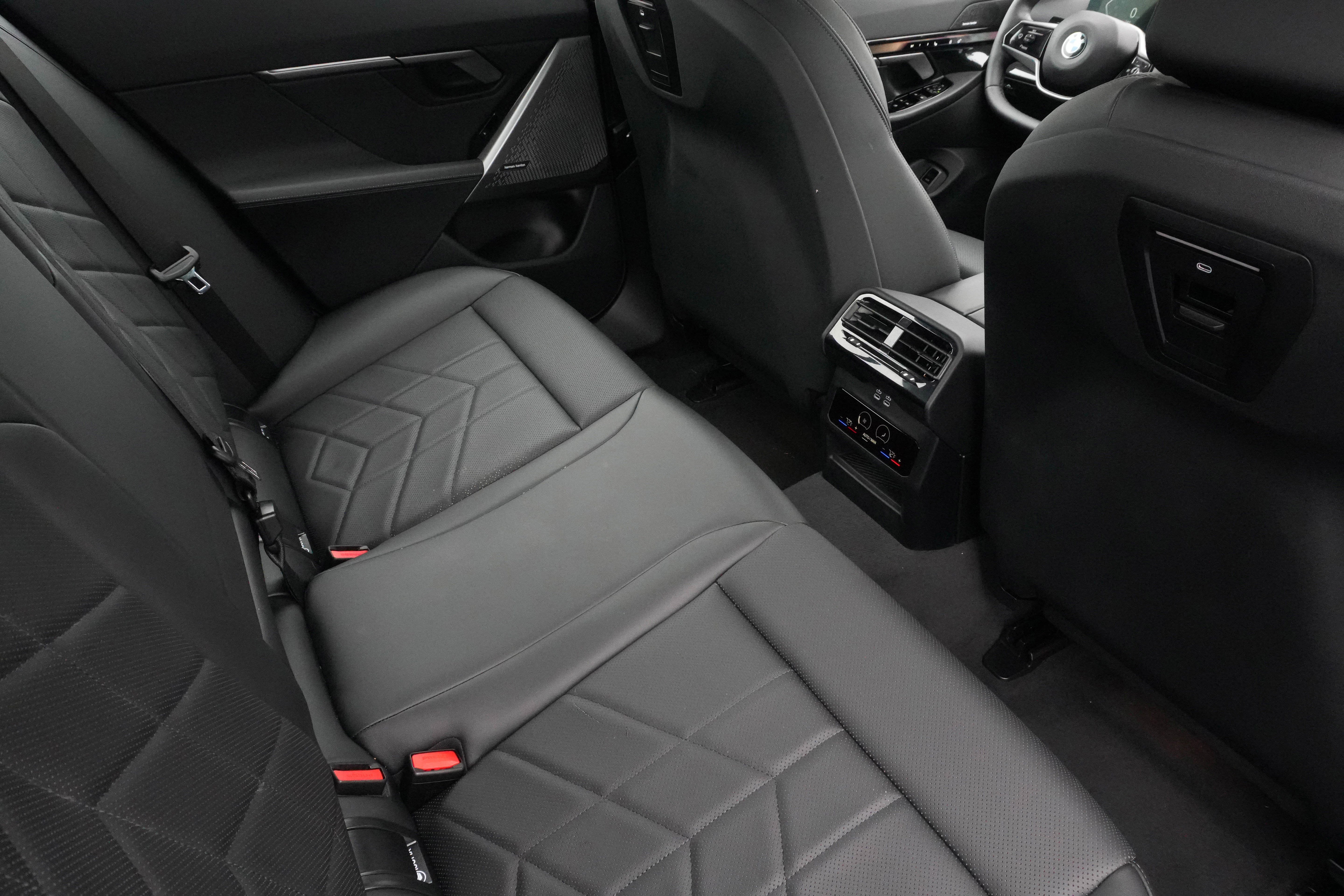 Used 2026 BMW 540i xDrive 540i xDrive image 31