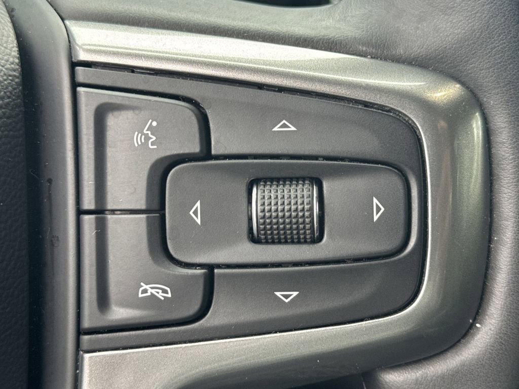 Used 2025 Chevrolet Silverado 1500 LT image 25