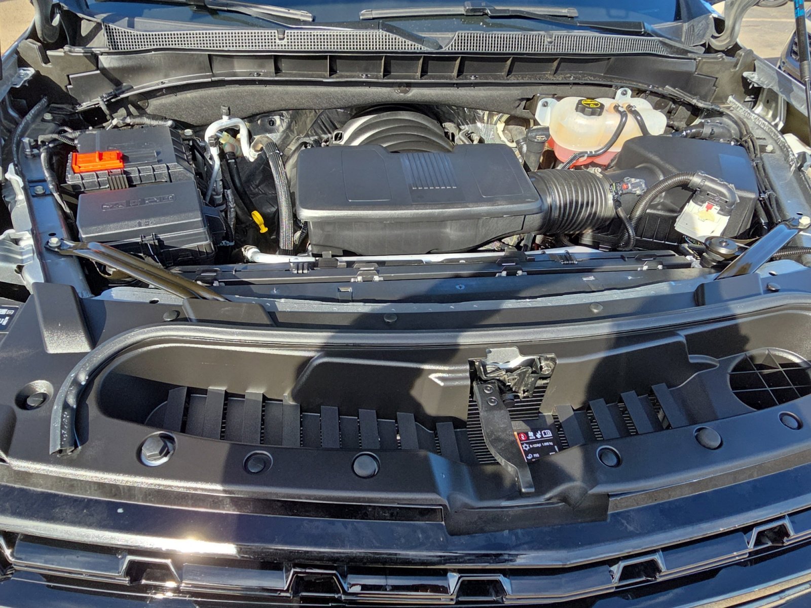 Used 2024 Chevrolet Tahoe Z71 w/ Luxury Package image 32