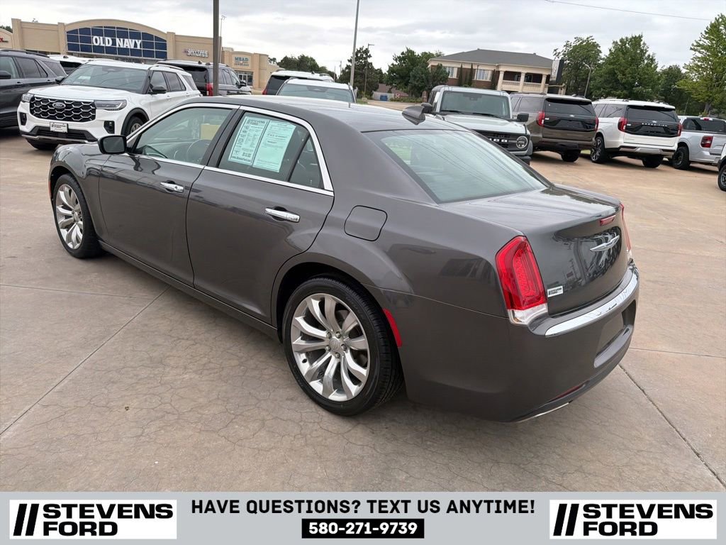 Used 2018 Chrysler 300 Limited RWD image 7
