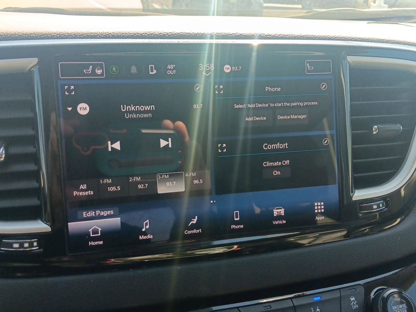 Used 2024 Chrysler Pacifica Touring-L FWD image 14