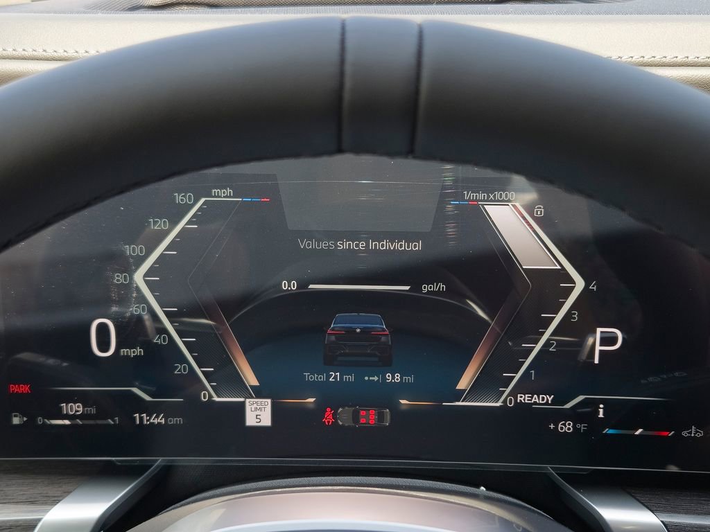 New 2026 BMW 760i xDrive w/ Premium Package image 13