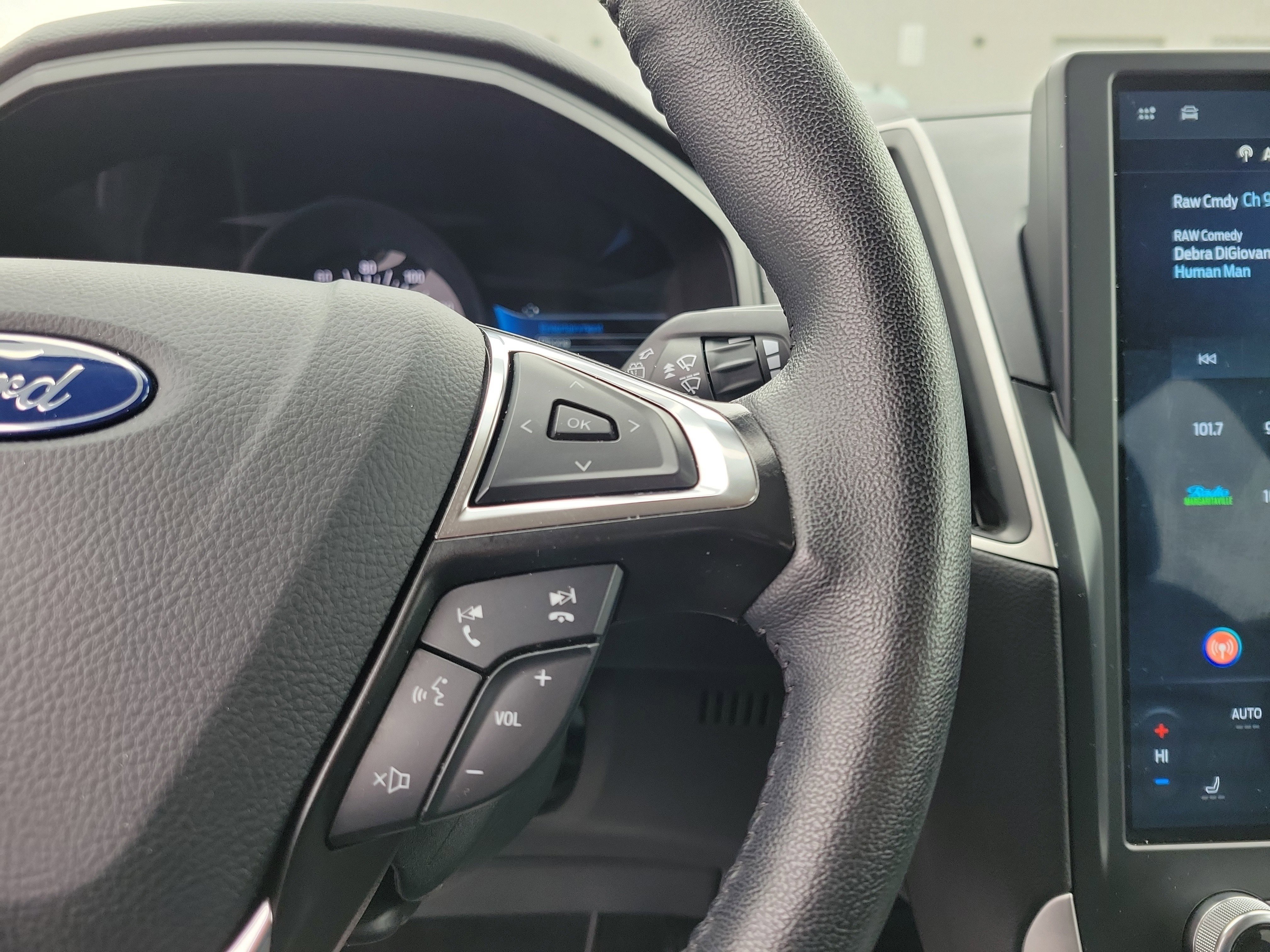 Used 2024 Ford Edge SEL AWD/4WD image 23