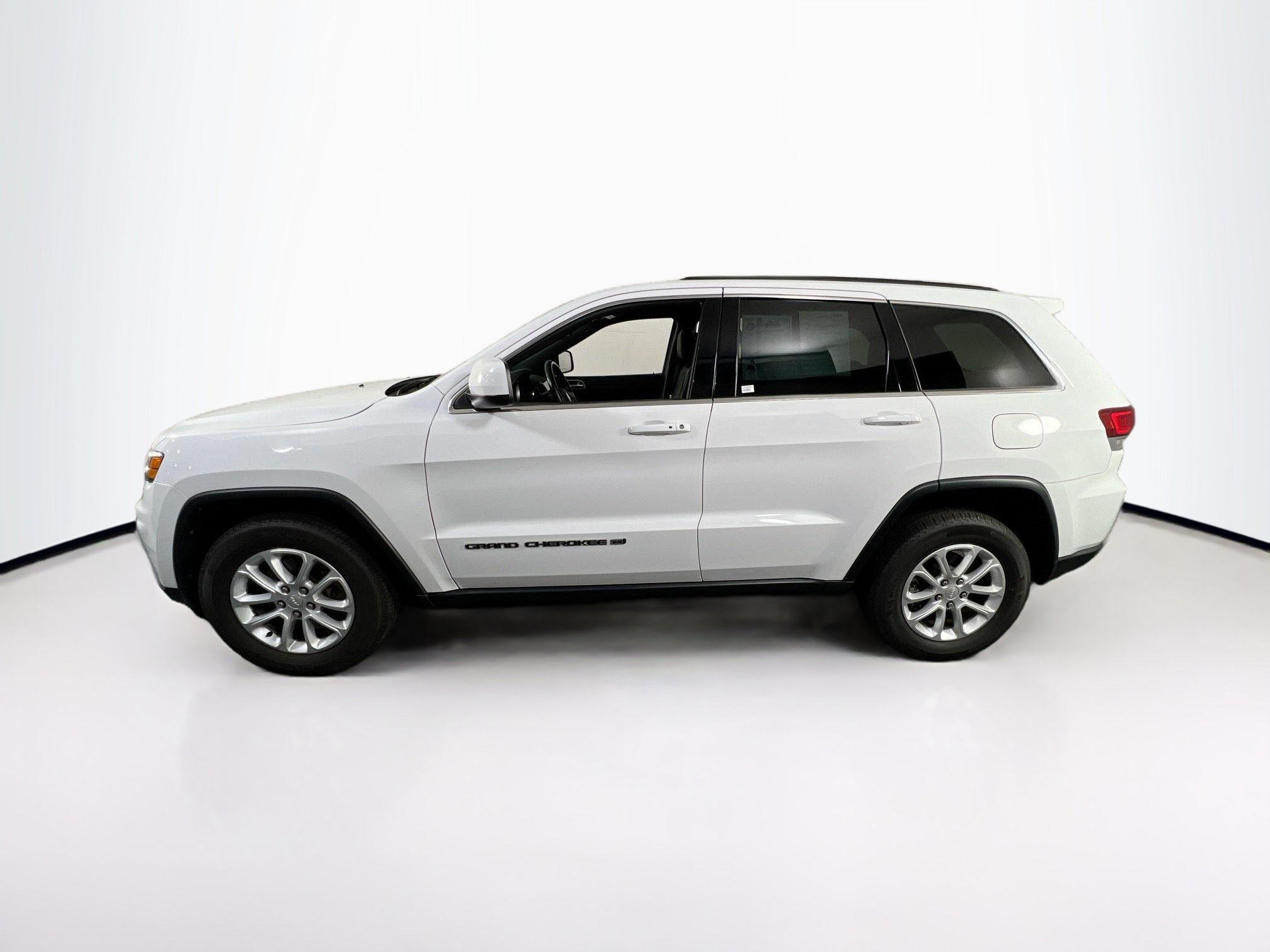 Used 2022 Jeep Grand Cherokee Laredo X AWD/4WD image 8