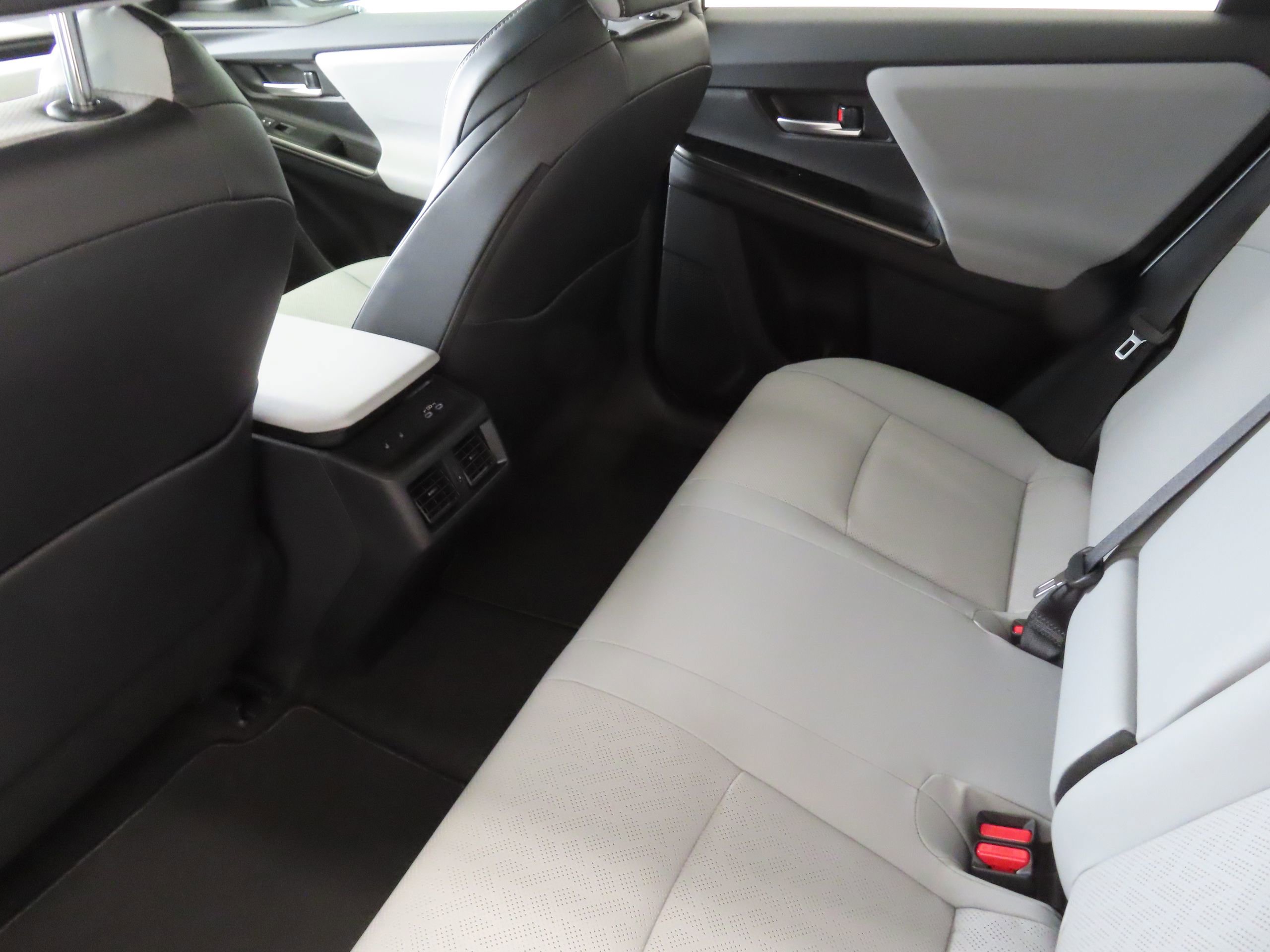 New 2026 Subaru Solterra image 22