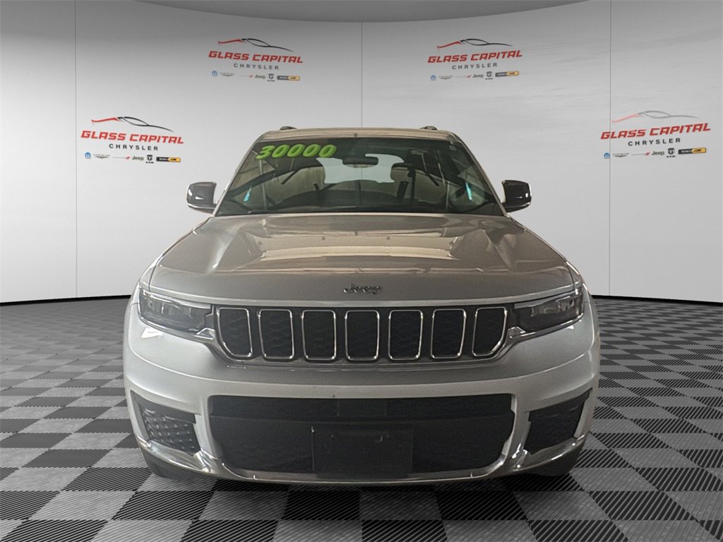 Used 2024 Jeep Grand Cherokee L Laredo image 2