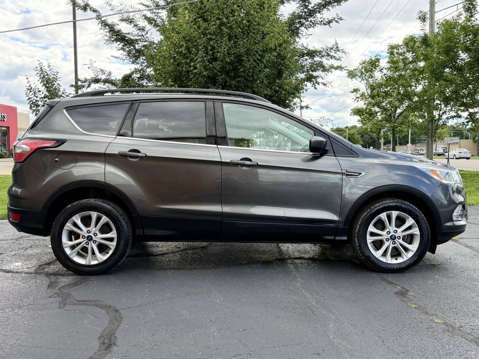 Used 2018 Ford Escape SE AWD/4WD image 8