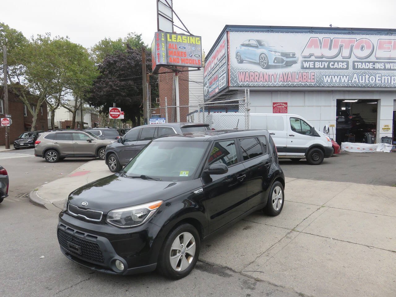 Used 2015 Kia Soul FWD image 2