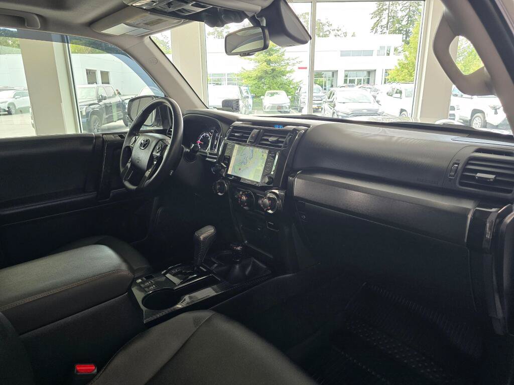 Used 2021 Toyota 4Runner TRD Off-Road Premium w/ Moonroof Package AWD/4WD image 44