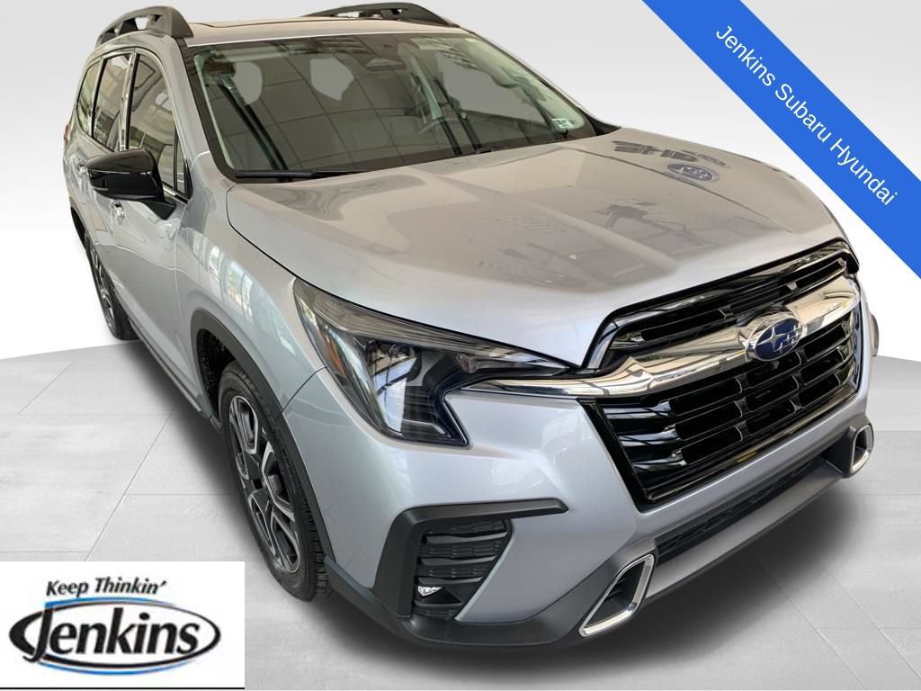 Used 2025 Subaru Ascent Touring AWD/4WD image 1