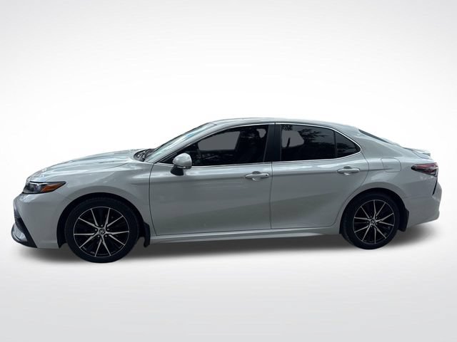 Used 2022 Toyota Camry SE AWD/4WD image 2