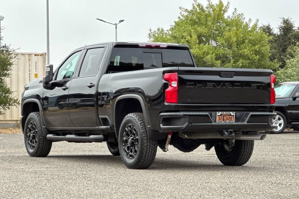 Used 2024 Chevrolet Silverado 2500 LTZ w/ LTZ Plus Package AWD/4WD image 6