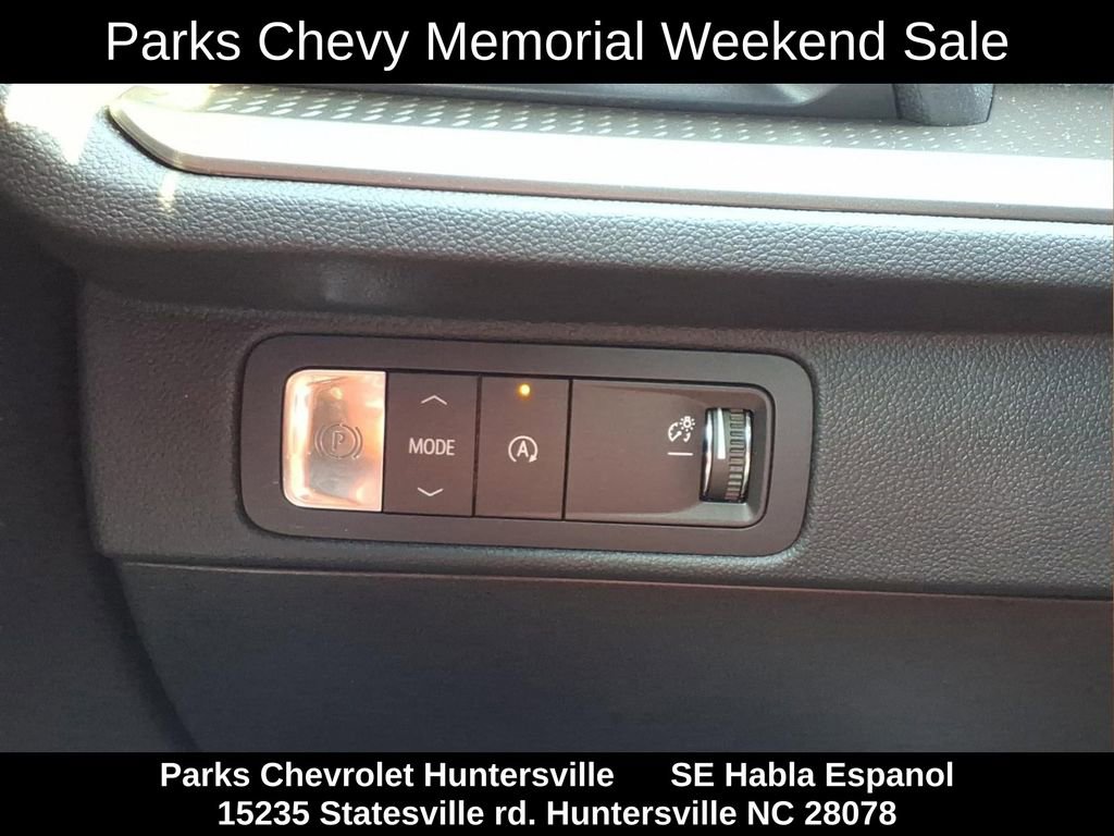 New 2026 Chevrolet Traverse LT w/ Driver Confidence Package FWD image 16