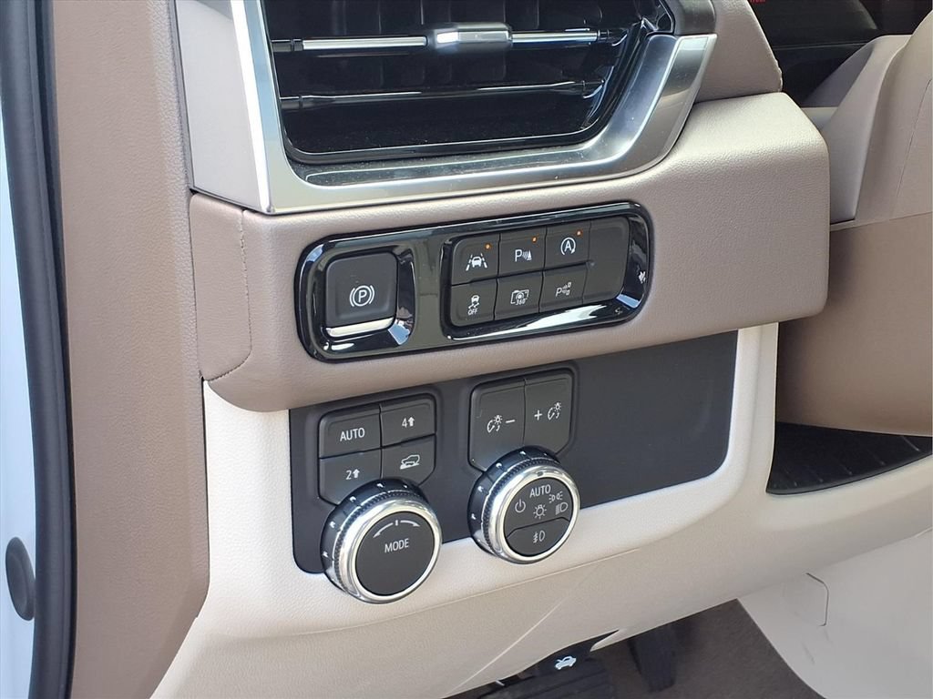 Certified 2026 GMC Yukon Denali w/ Sun & Power Step Package AWD/4WD image 14
