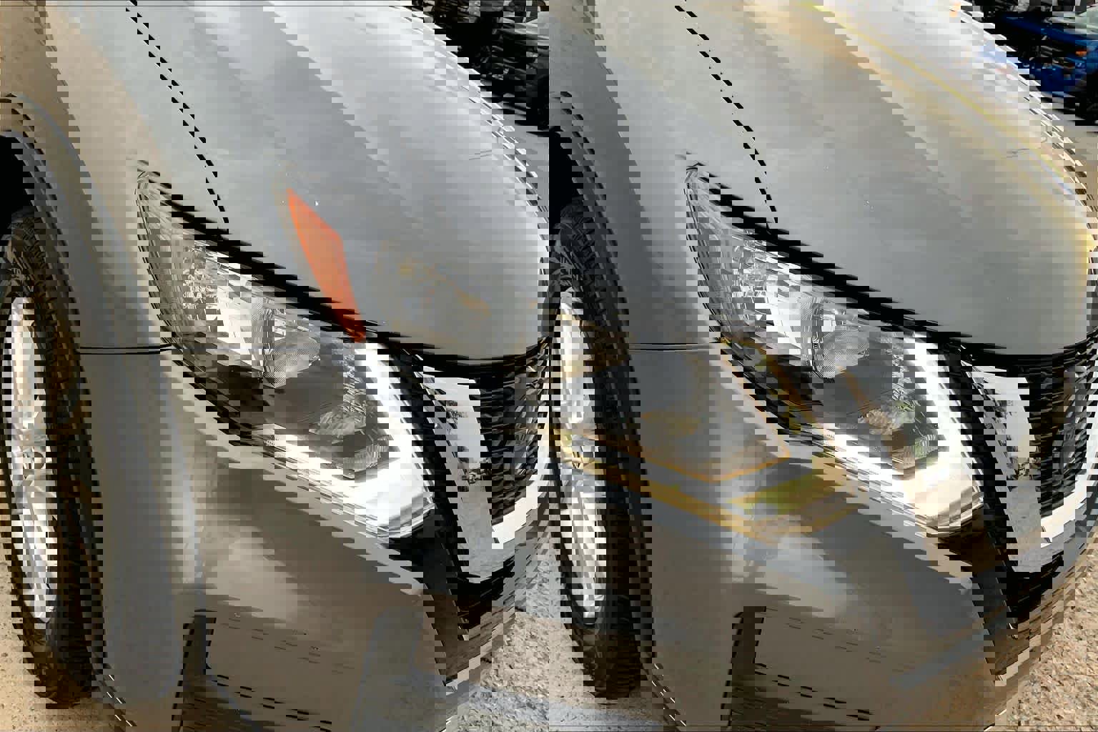 Used 2020 Nissan Rogue SV image 28