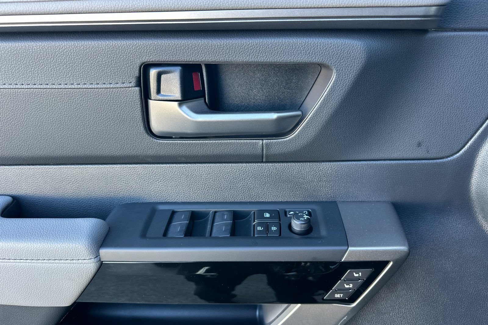 New 2026 Toyota Tundra Limited AWD/4WD image 11