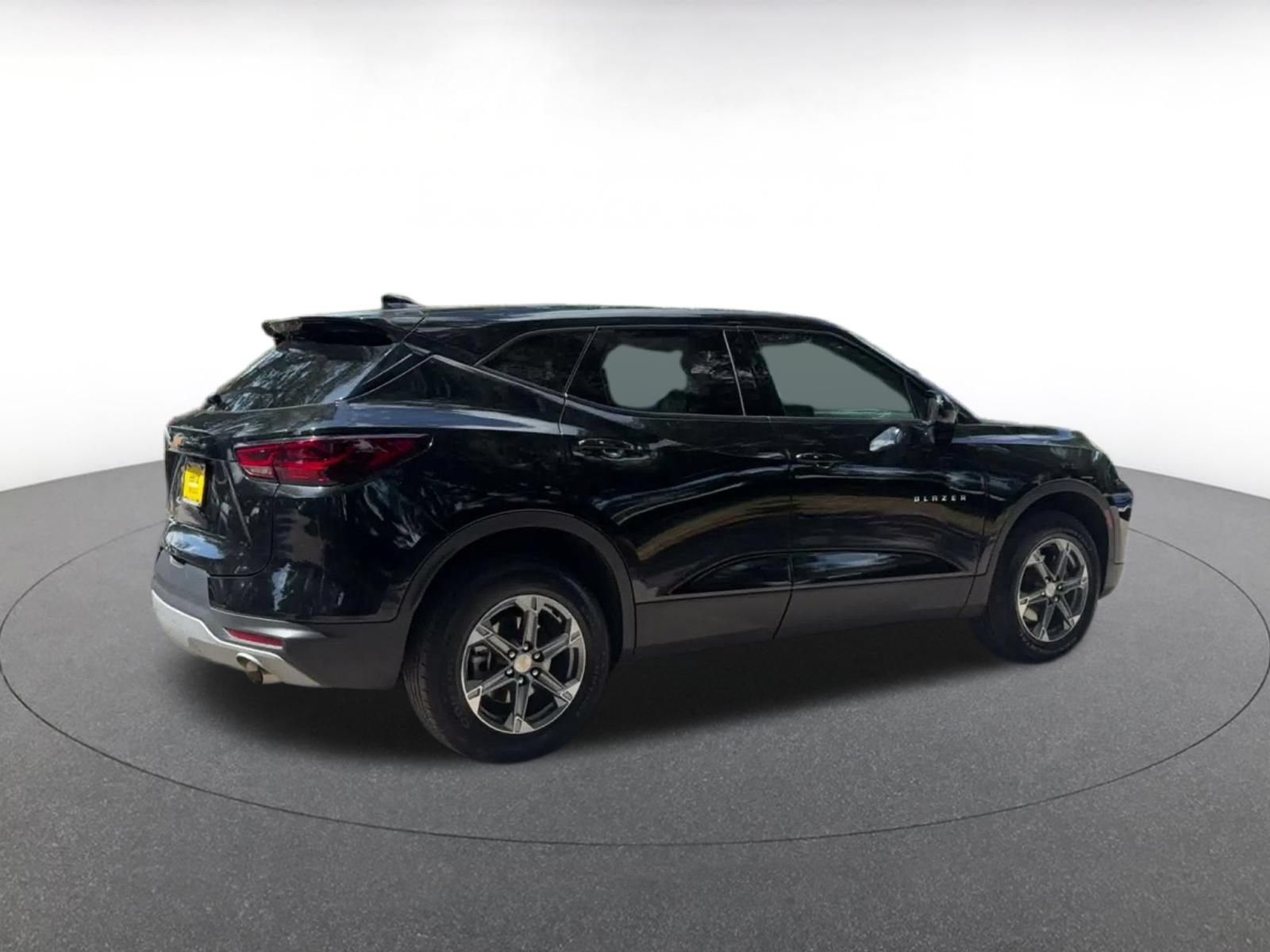Used 2025 Chevrolet Blazer LT FWD image 15