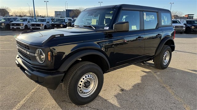 New 2025 Ford Bronco 4-Door image 4