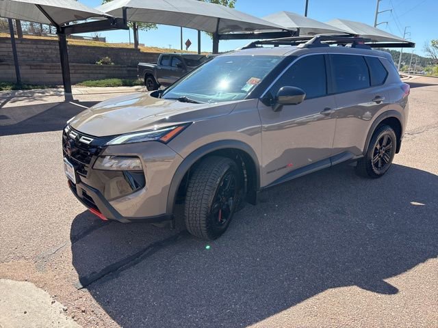 Certified 2025 Nissan Rogue SV AWD/4WD image 3
