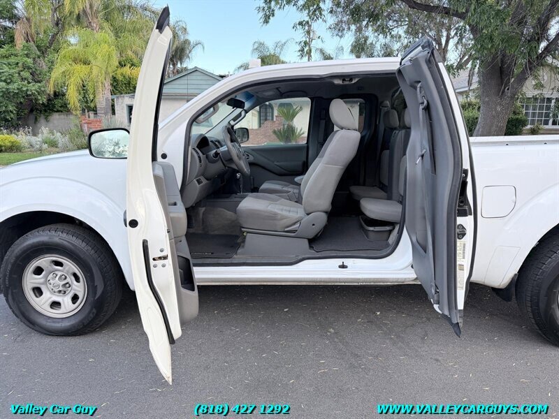 Used 2012 Nissan Frontier S w/ S Preferred Pkg RWD image 8