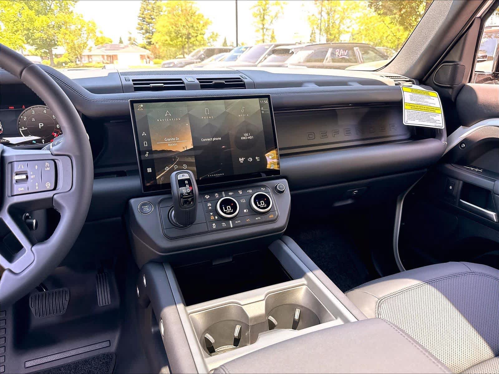 New 2026 Land Rover Defender 110 X-Dynamic SE AWD/4WD image 9