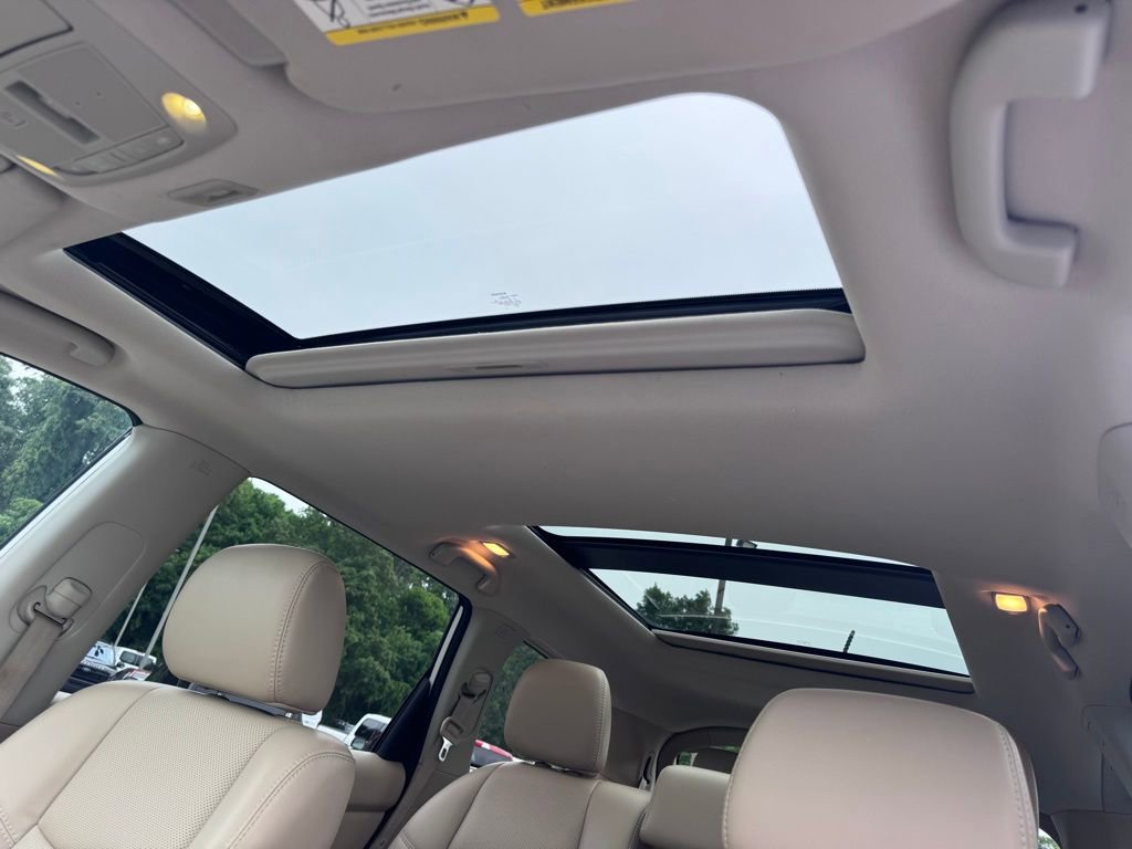 Used 2018 Nissan Pathfinder Platinum FWD image 13