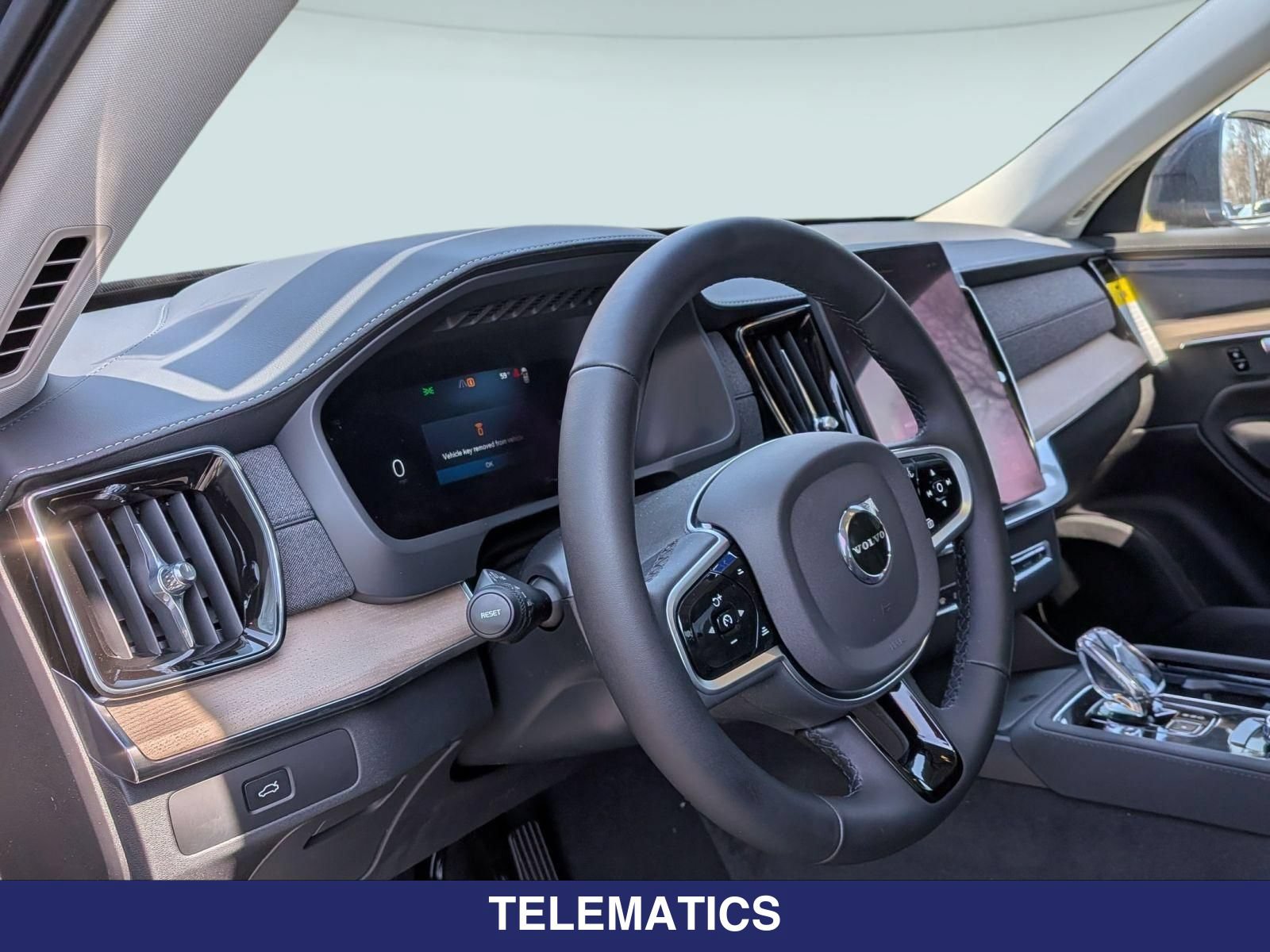 New 2026 Volvo XC90 B6 Plus w/ Protection Package Premier AWD/4WD image 11