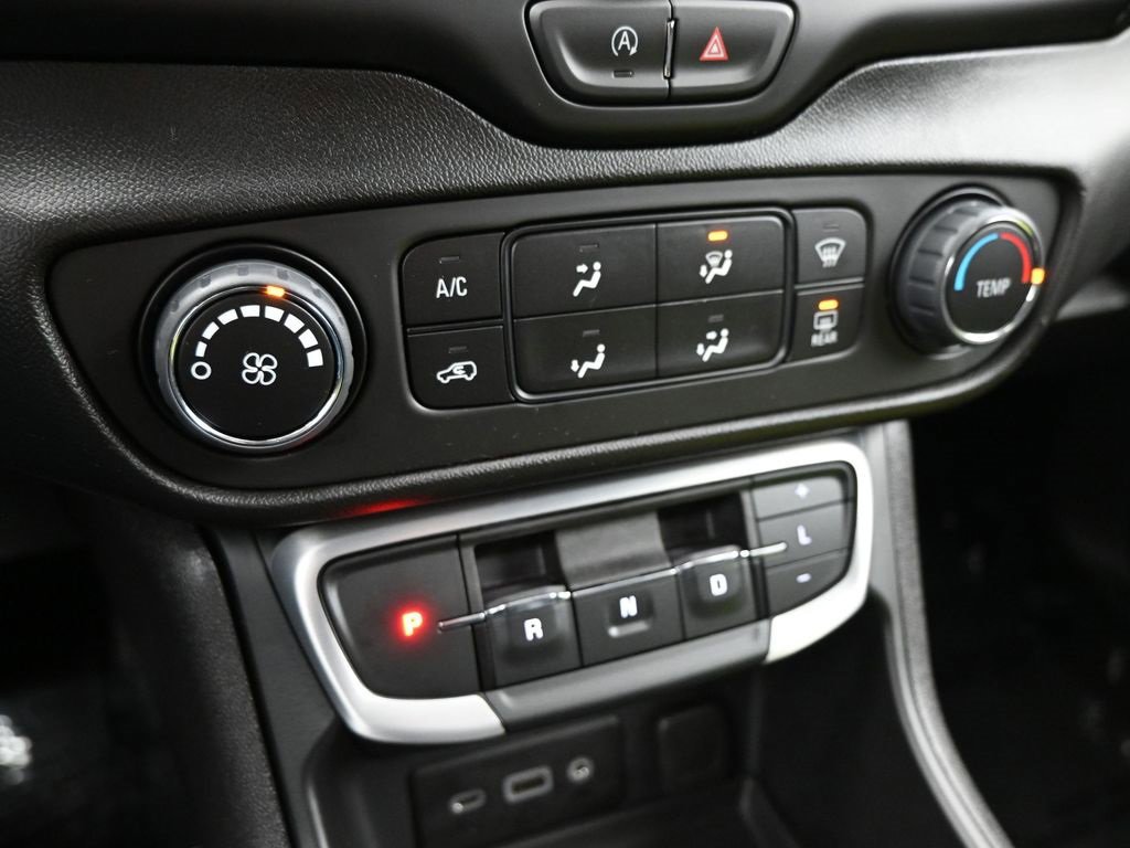 Certified 2024 GMC Terrain SLE image 15