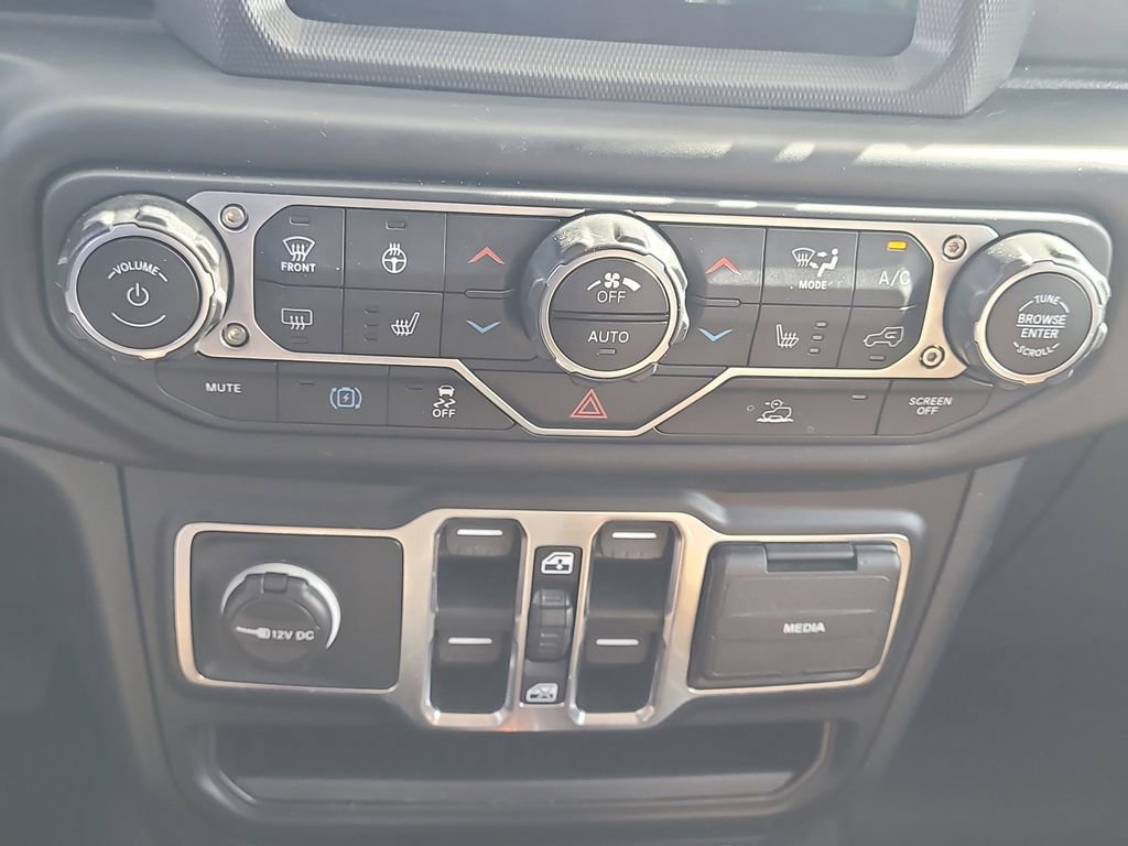 Used 2021 Jeep Wrangler Unlimited Sahara w/ Cold Weather Group image 25