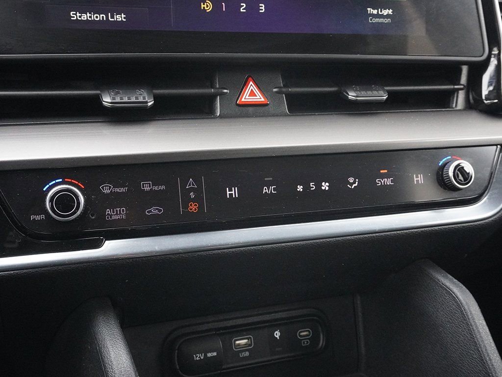 Used 2023 Kia Sportage EX image 39